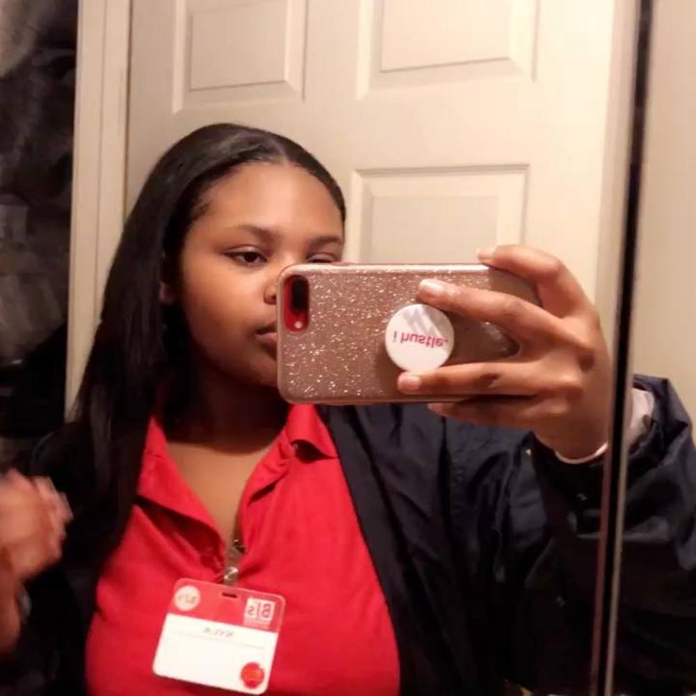 Meet your Posher, Kyla